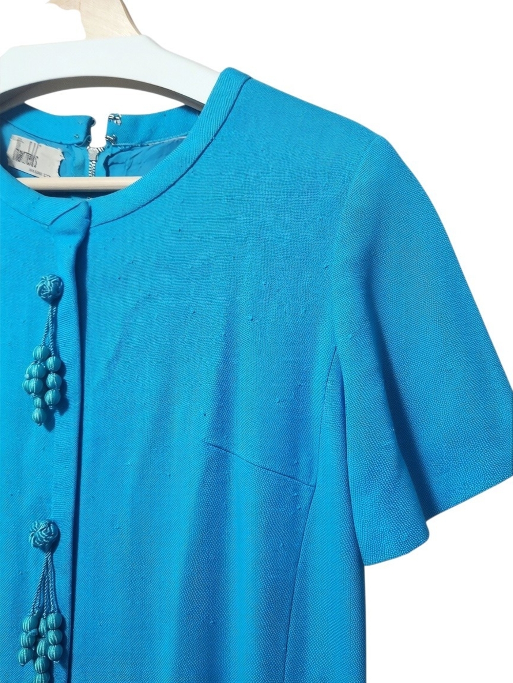 Vintage 1960s Harzfeld's Kansas City Mod Shift Dress - Turquoise Clusters - Picture 3 of 13